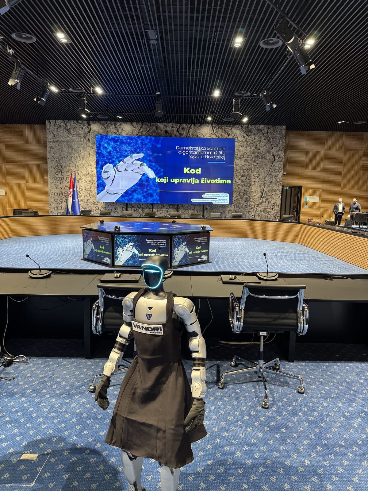 Konferencija · Tonka